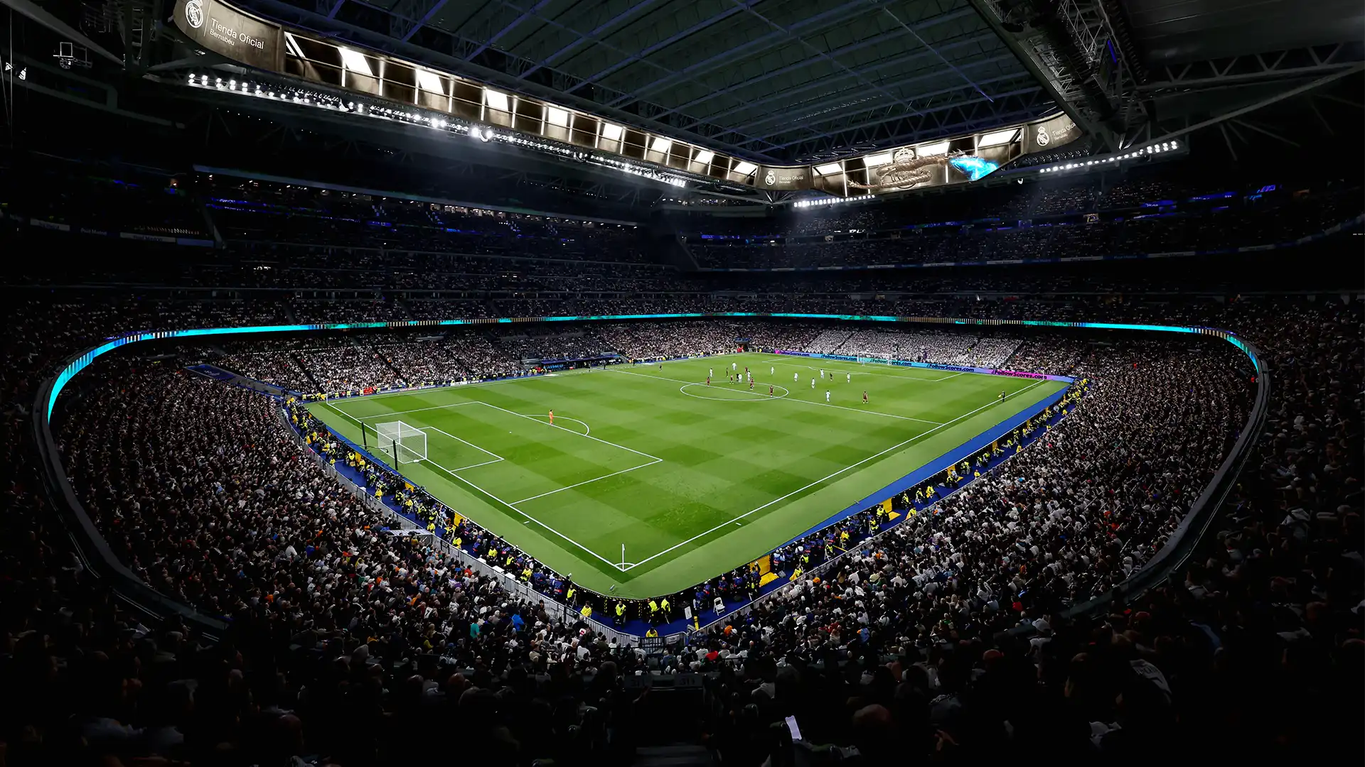 Digital transformation of the Real Madrid Official Megastore with interactive zones, immersive content, and innovative retail experiences.