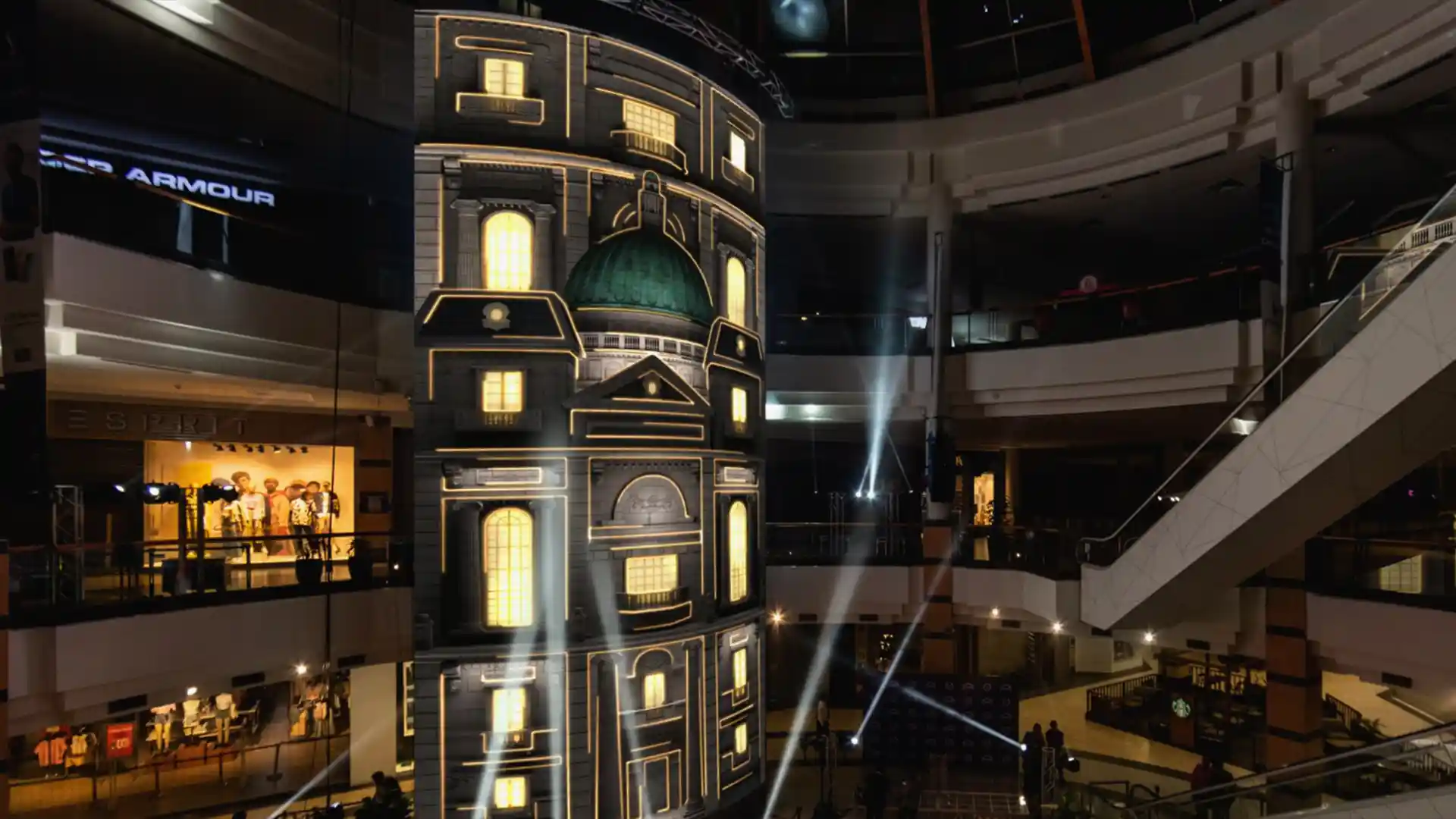 High-traffic area inside Florida Center before digital transformation.