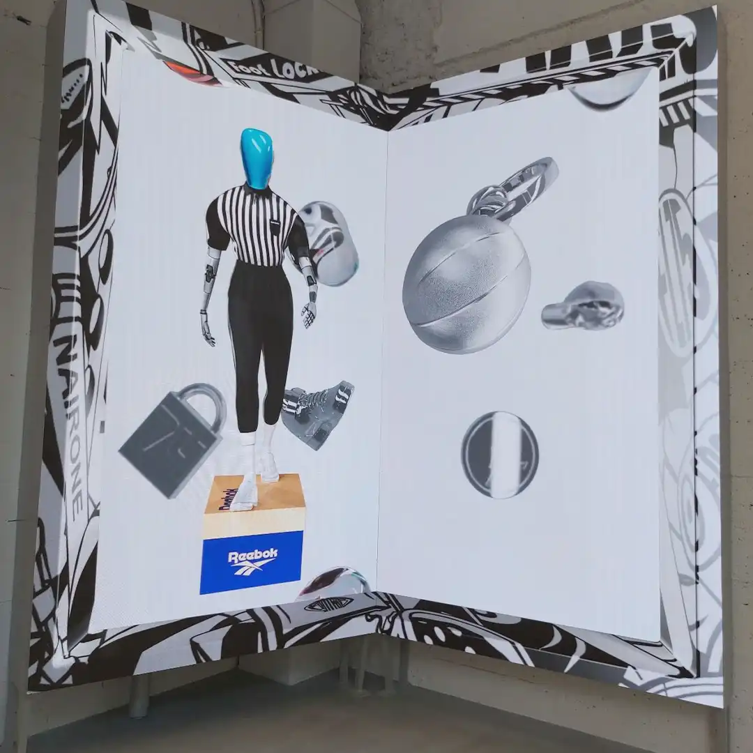 3D Striper Avatar displayed on LED screens at Foot Locker Paris.