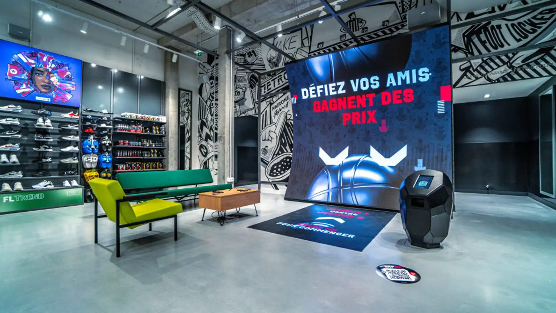 Motion-triggered digital activation enabling dynamic user interaction in Foot Locker Paris.